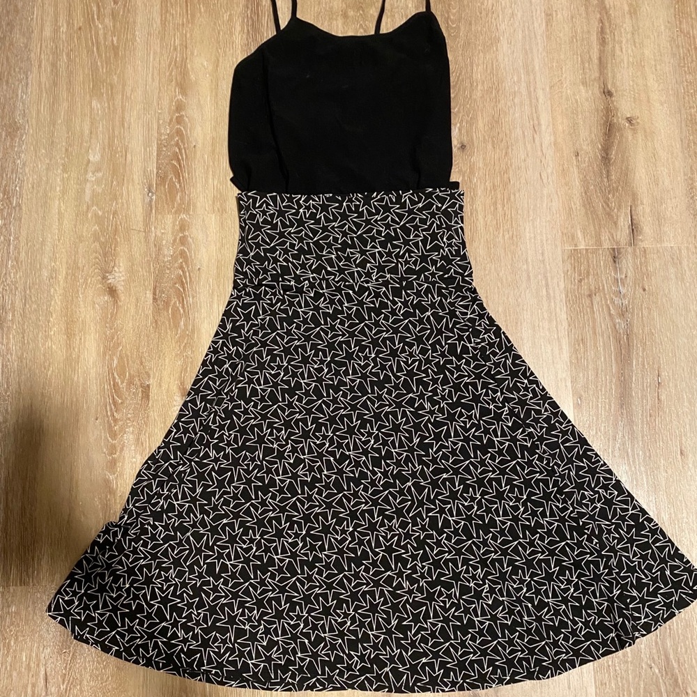 Star patterned LulaRoe Azure skirt